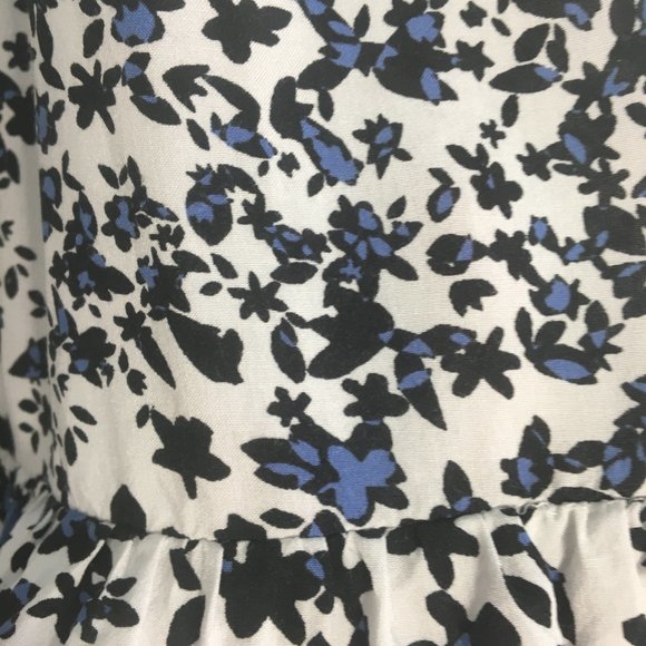 Gap, sleeveless printed blouse, size S, abstract print is white/black/blue/lilac - Picture 2 of 6